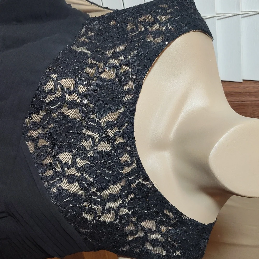 SCARLETT DRESS - Picture 2 of 5